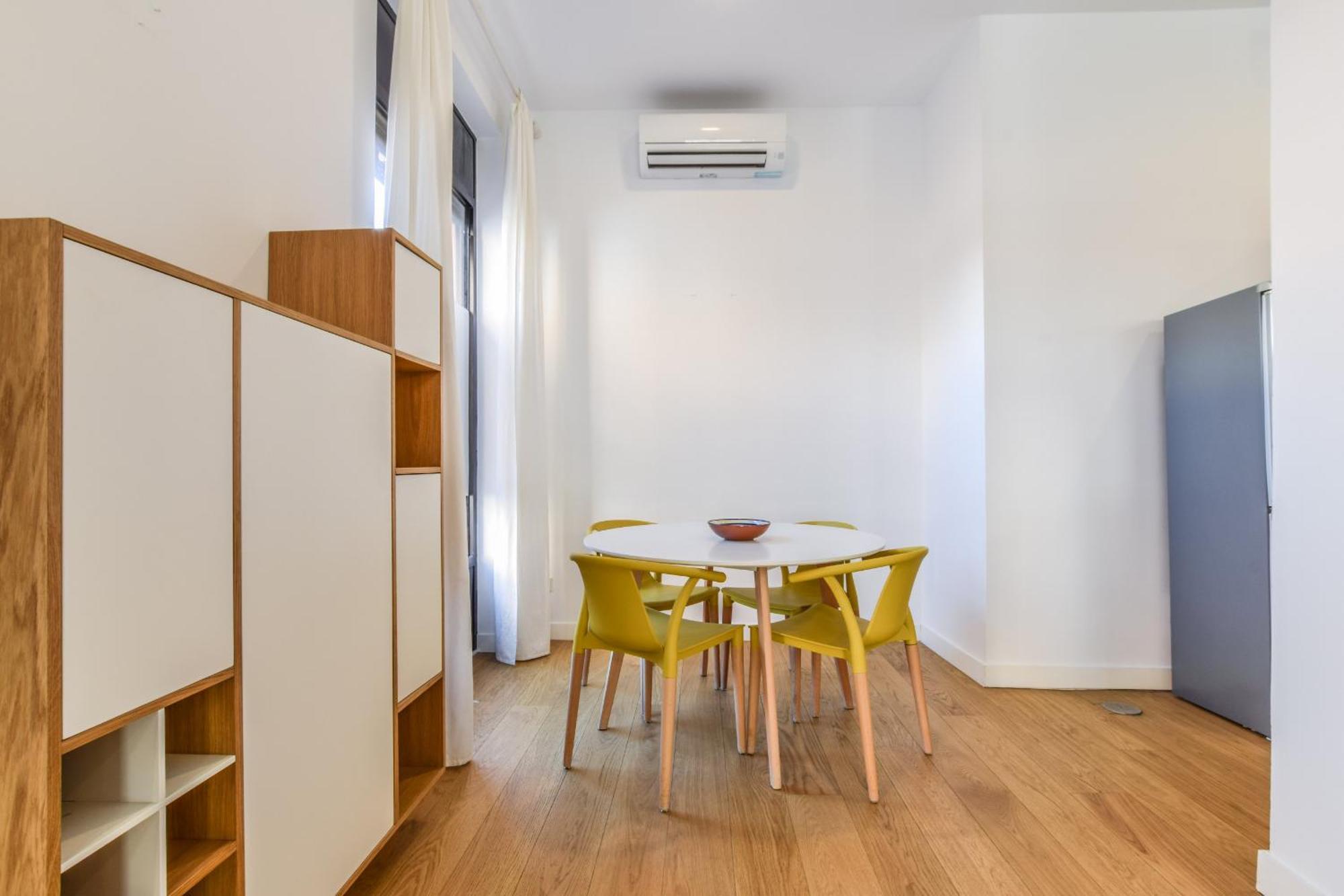 Appartamento Loft Exclusivo Reformado De Diseno Alquiler Temporal Madrid Esterno foto